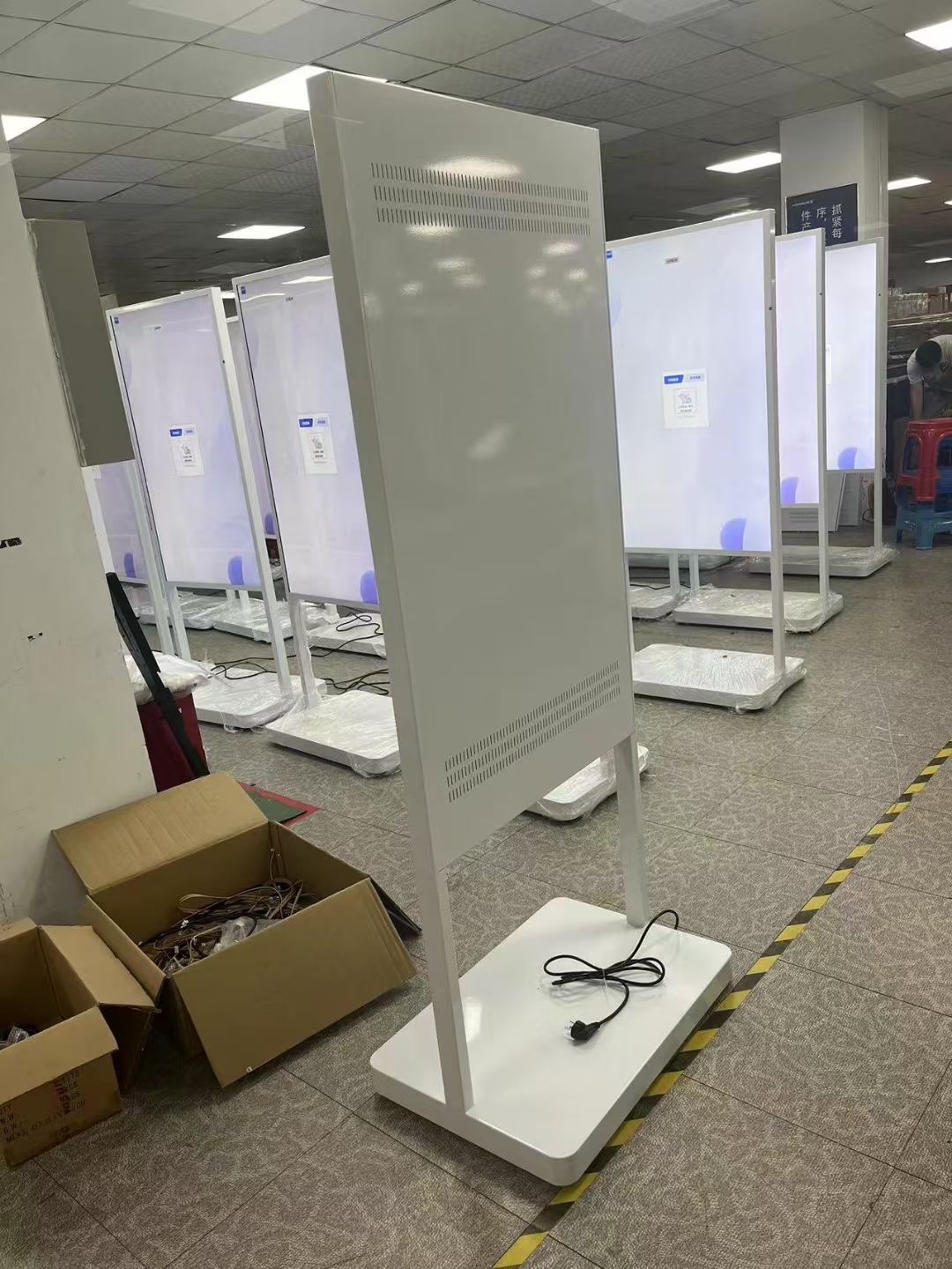 門店營銷新利器 華為同款液晶海報屏與數字標牌解決方案